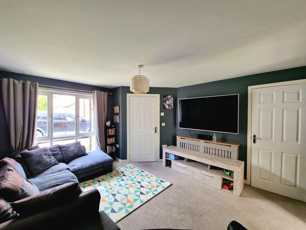 Property photo 3 of 15 Living Room