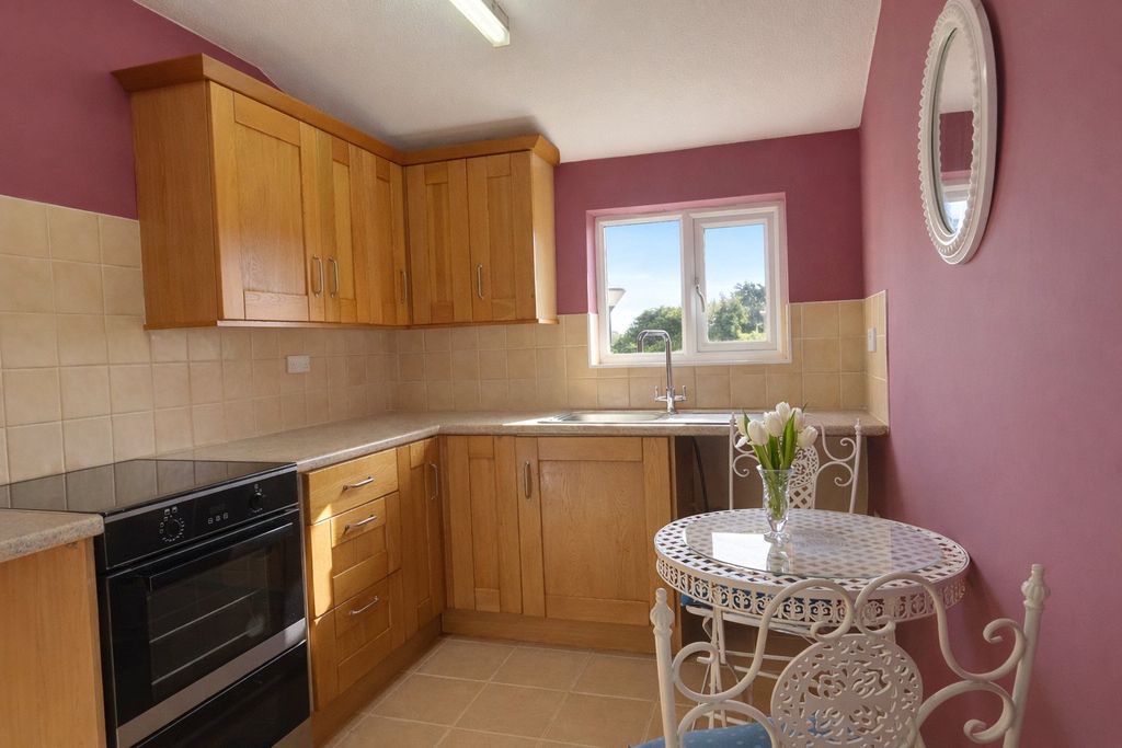 Property photo 3 of 7 3 - Picture No. 03