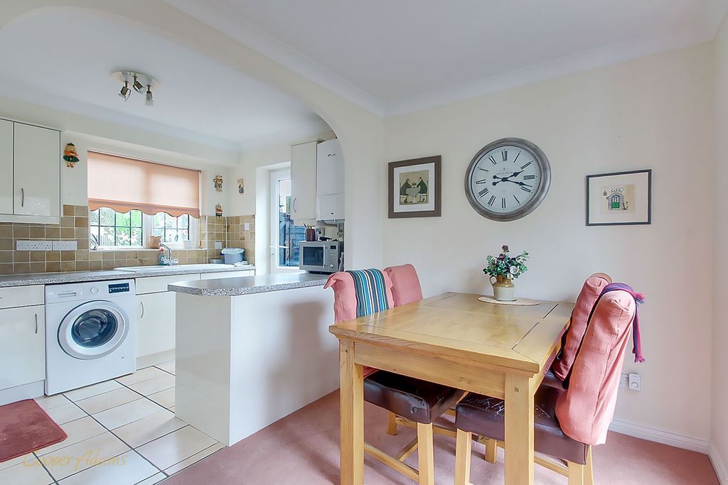 Property photo 3 of 15 Kitchen
