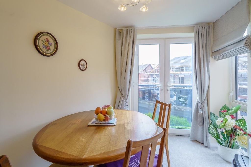 Property photo 3 of 27 8504812_Interior_07 (Medium).Jpg