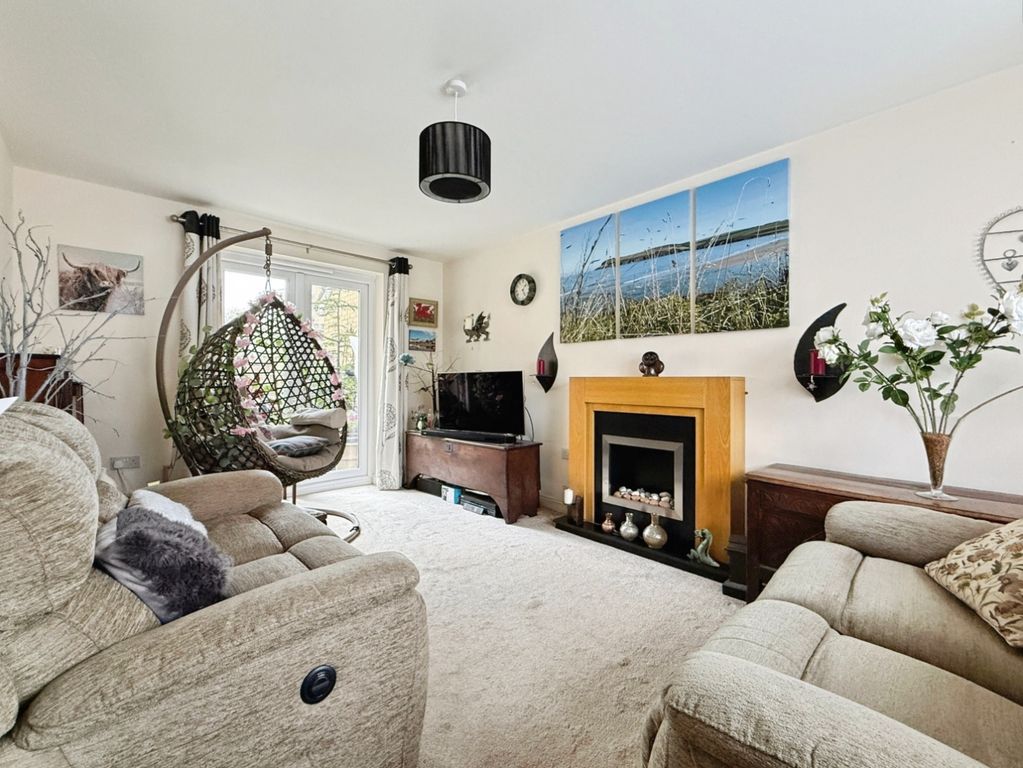 Property photo 2 of 9 Pbox-Img.Jpeg