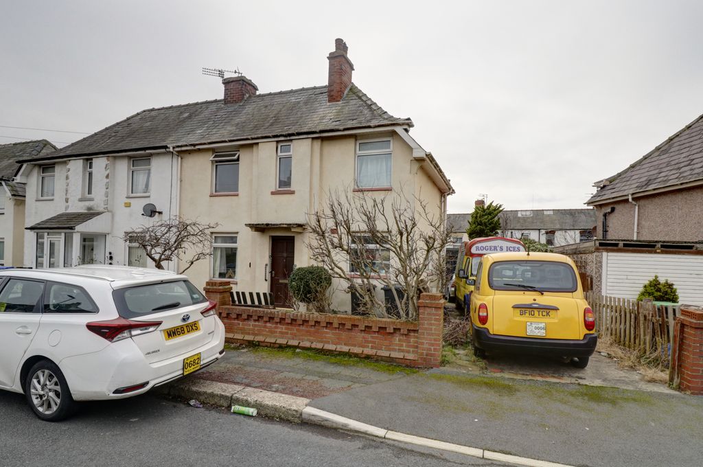 Property photo 1 of 9 Exterior