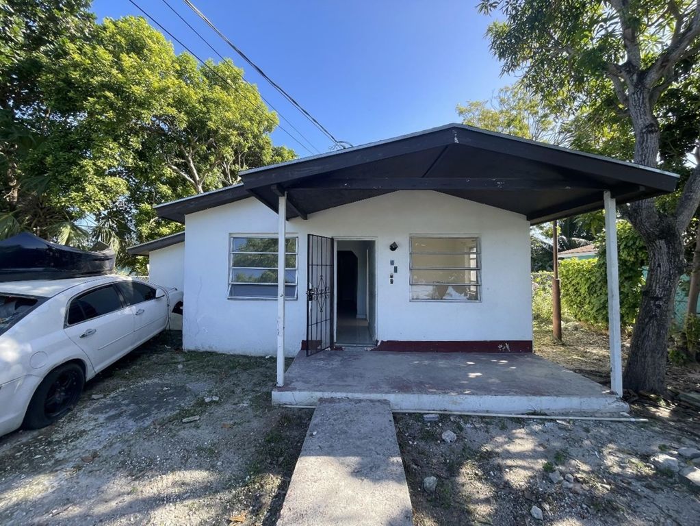 Property photo 1 of 5