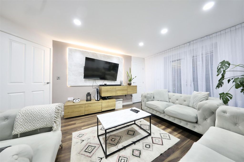 Property photo 2 of 21 0A9A8005 2.Jpg