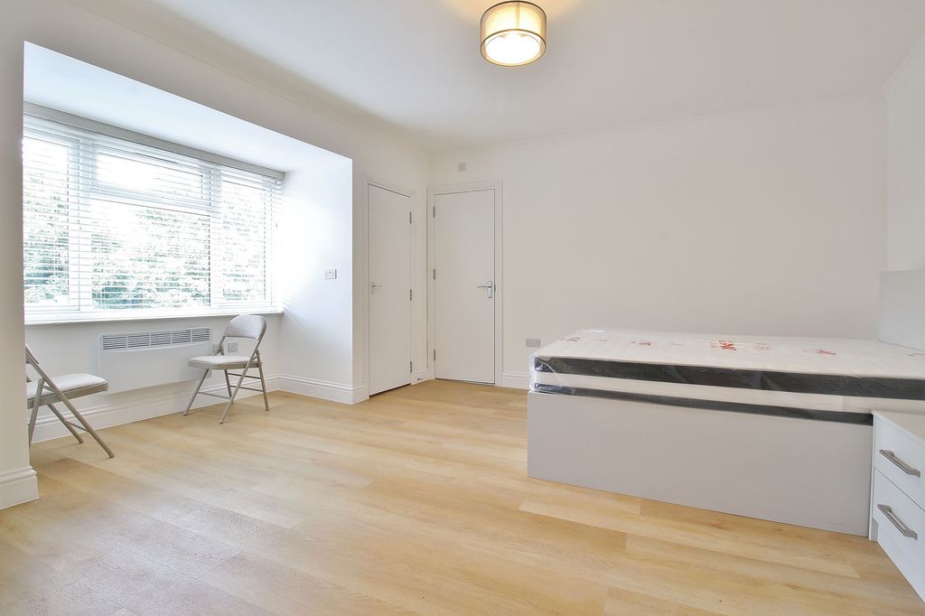 Property photo 2 of 3