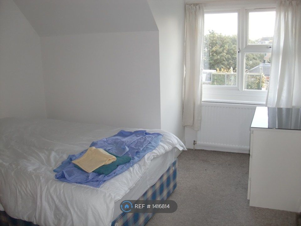 Property photo 3 of 6