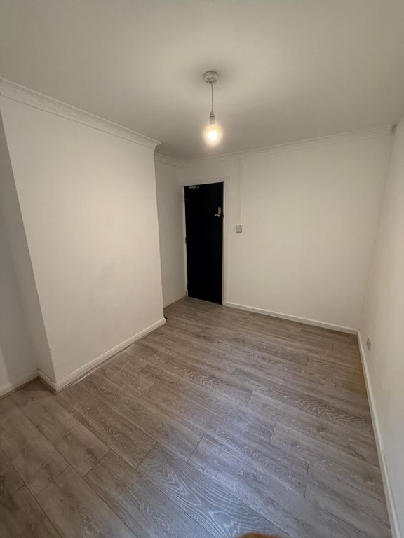 Property photo 2 of 3