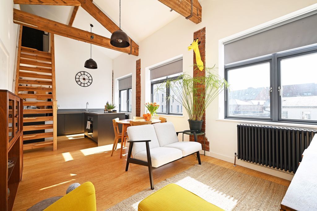Property photo 1 of 11 Living Area/Kitchen