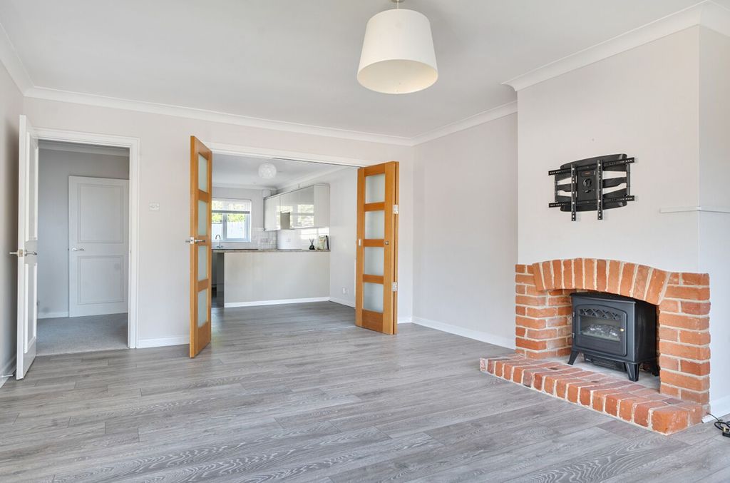 Property photo 3 of 21