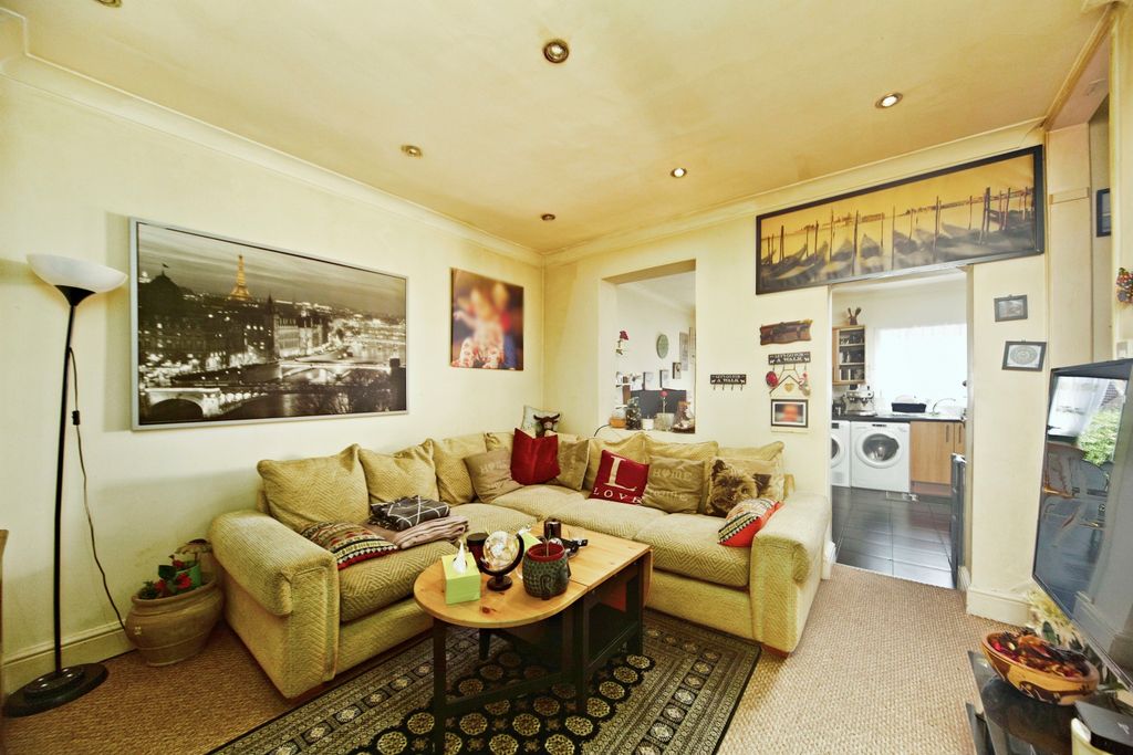 Property photo 2 of 8 Photography