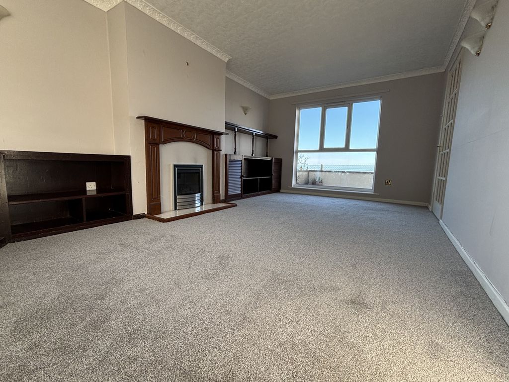 Property photo 3 of 10 Gallery