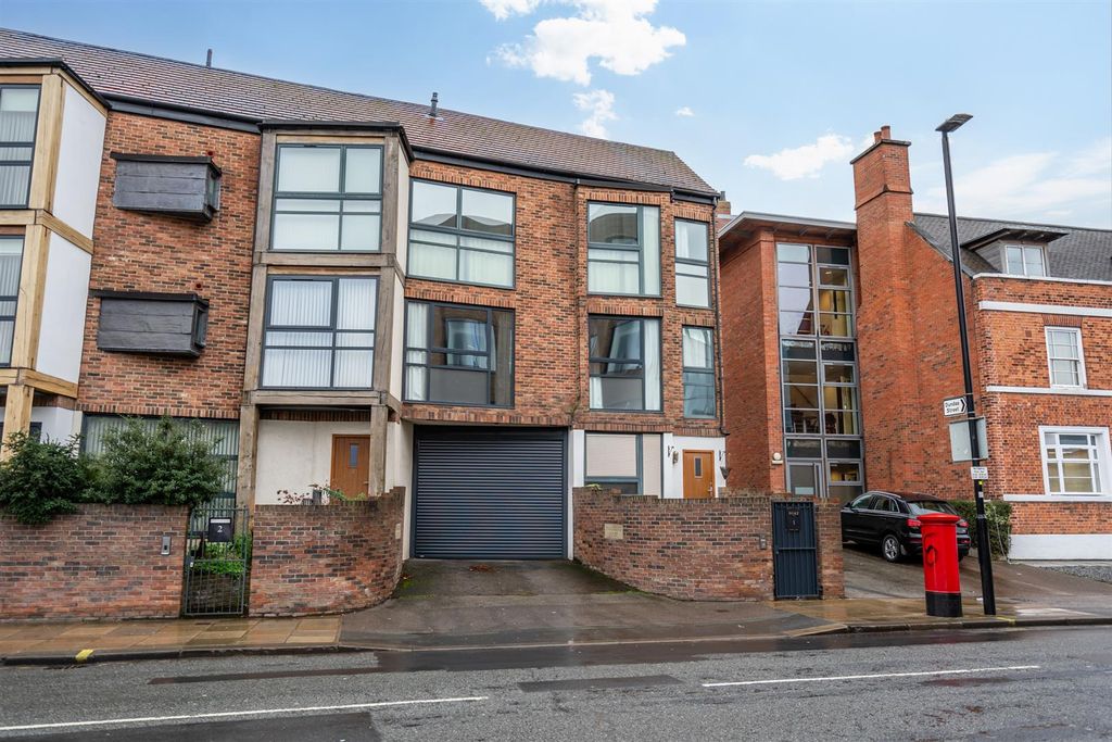 Property photo 1 of 18 External (2 Of 2).Jpg