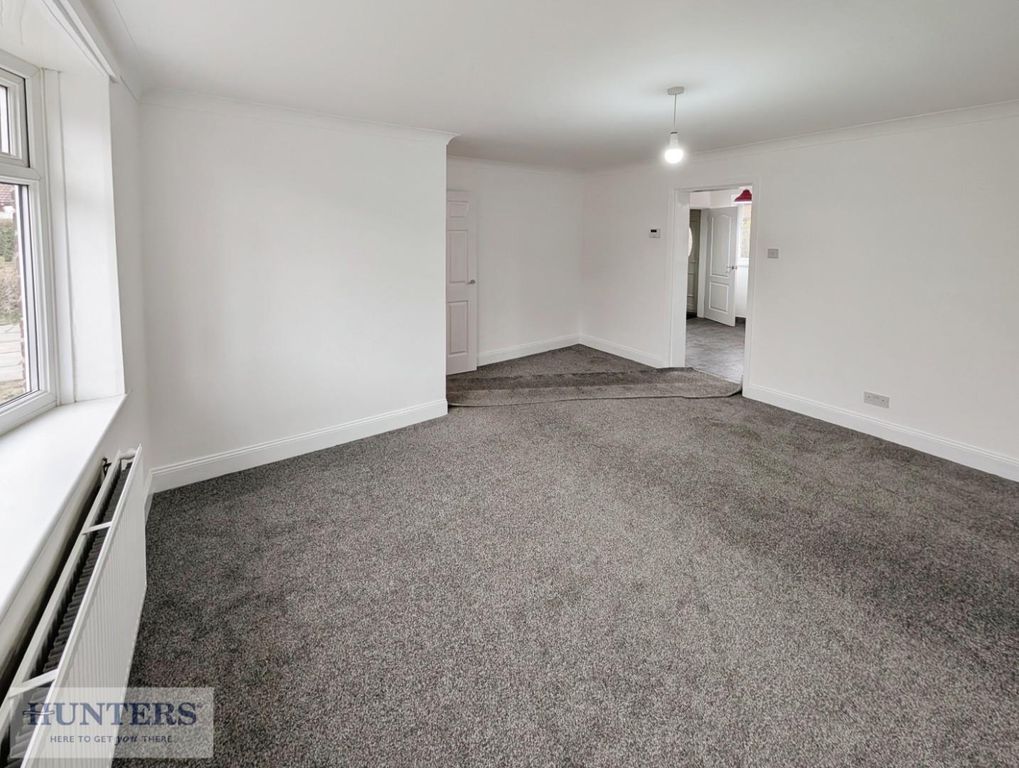 Property photo 2 of 15 Lounge