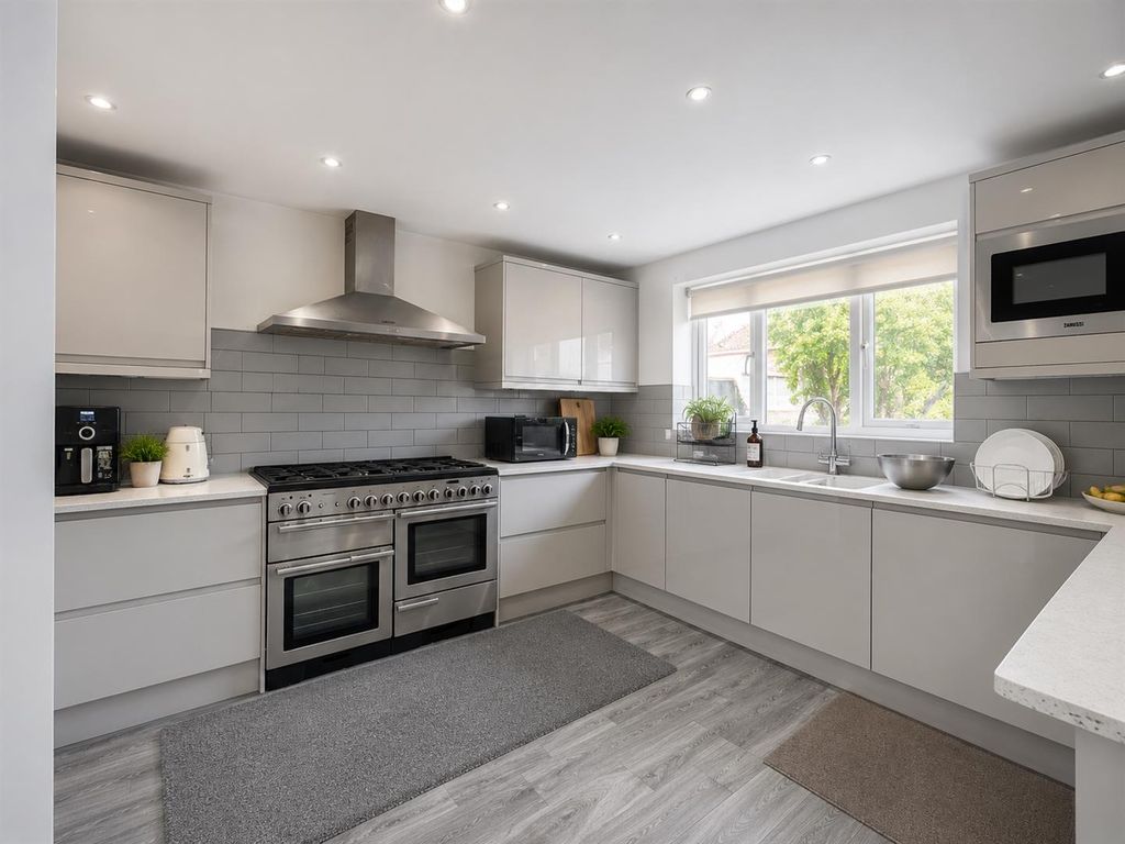 Property photo 3 of 22 B3079B59-482E-4C74-A141-266478F93E43.Png