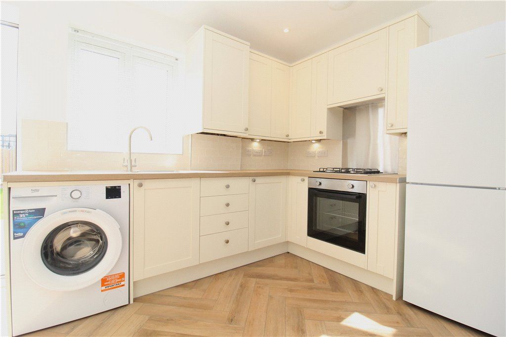 Property photo 3 of 15 Kitchen