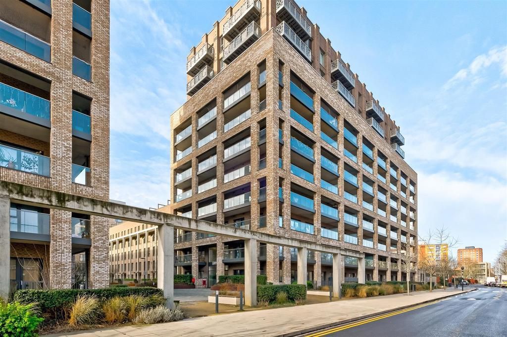 Property photo 2 of 6 Ext 1.Jpg