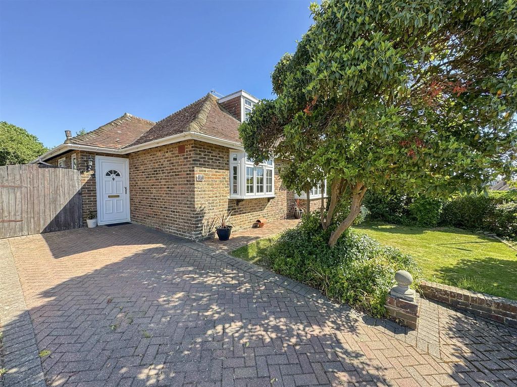 Property photo 1 of 28