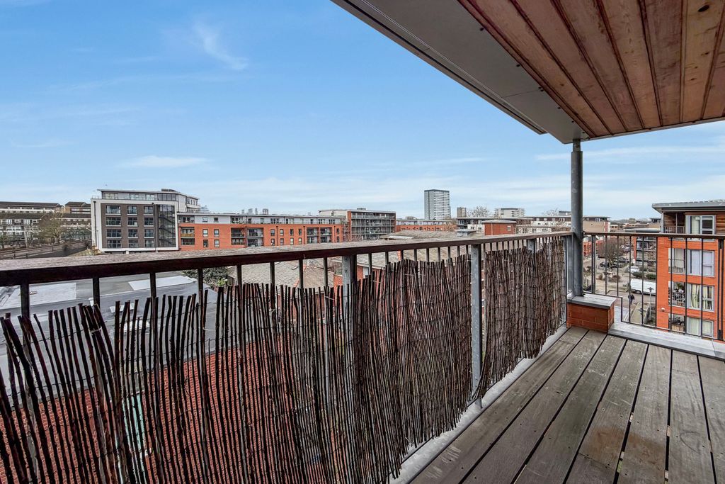 Property photo 3 of 12