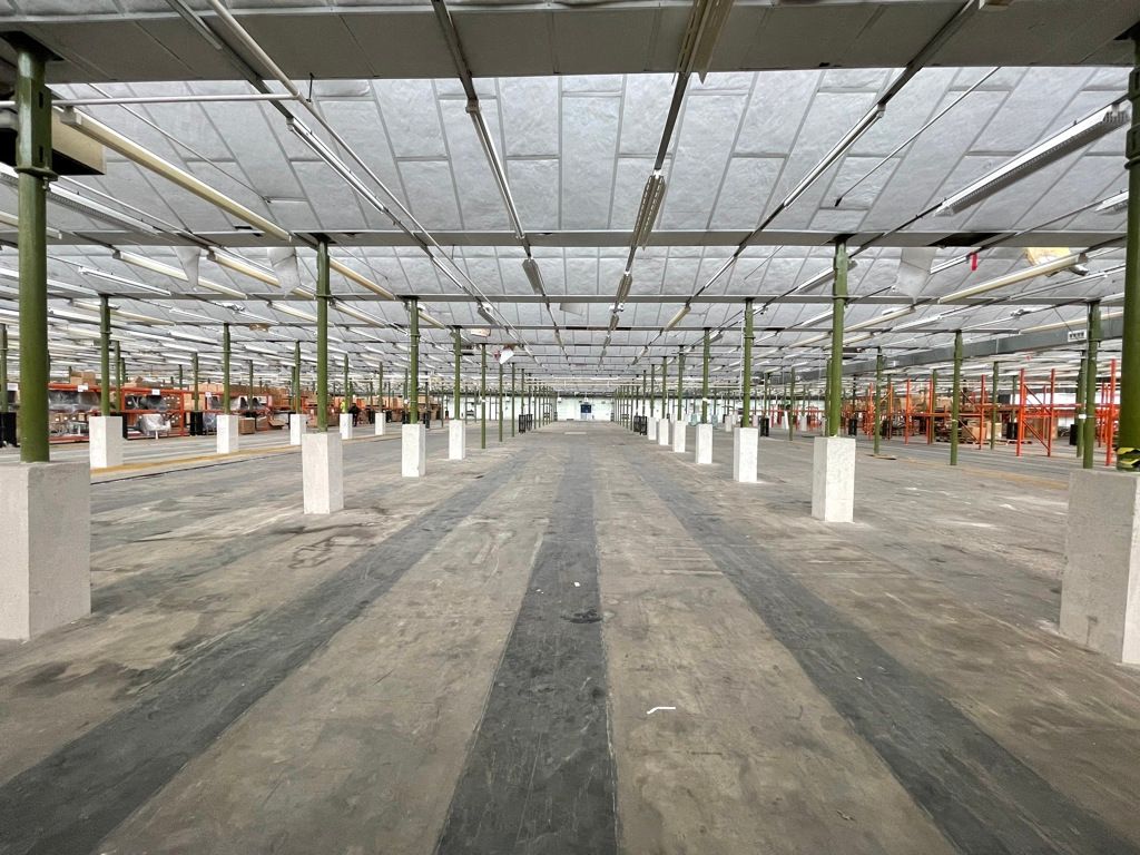 Property photo 3 of 9 Photo 2