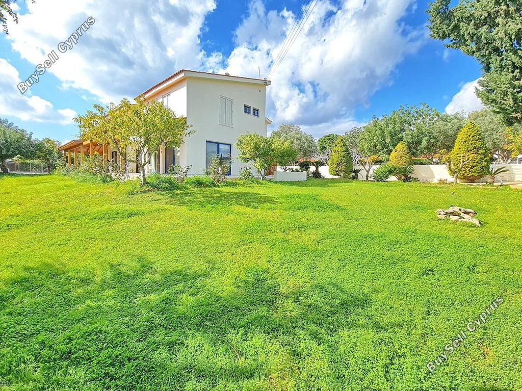 Property photo 3 of 47