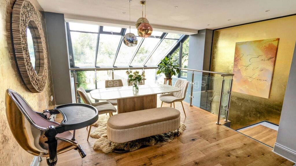 Property photo 3 of 25