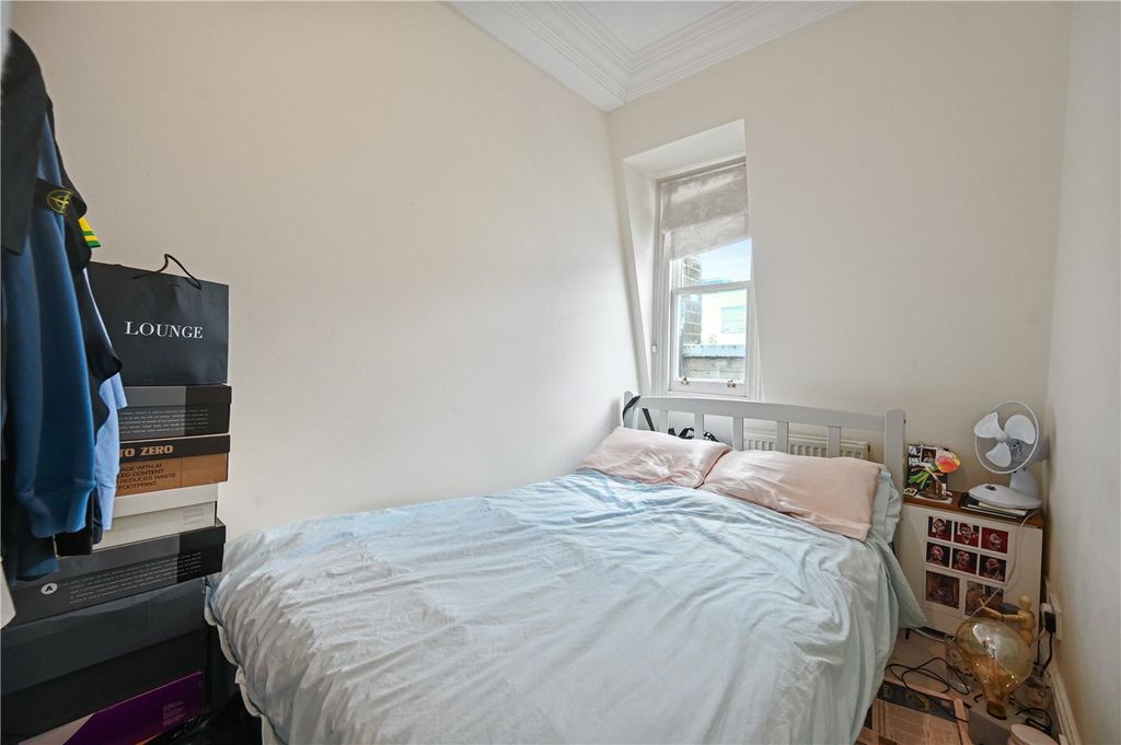 Property photo 3 of 6 Picture No. 02