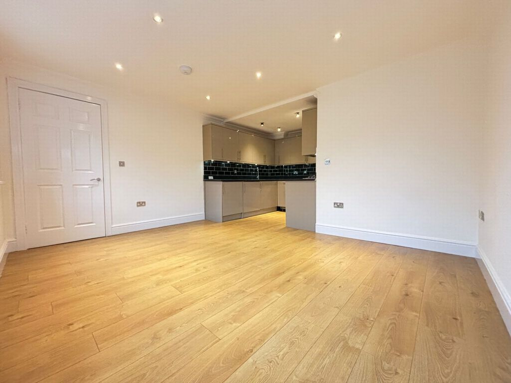 Property photo 2 of 7 Photo 7