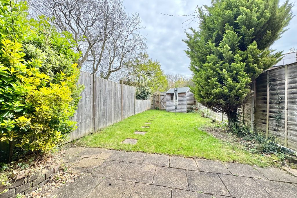 Property photo 2 of 13 Garden