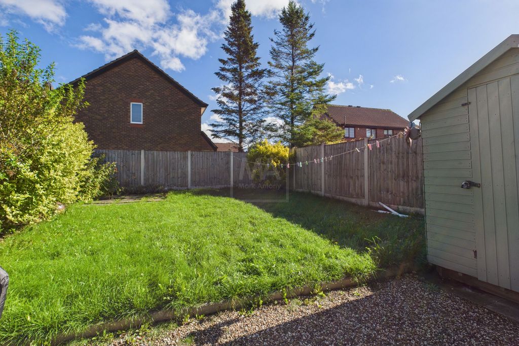 Property photo 3 of 14 Garden