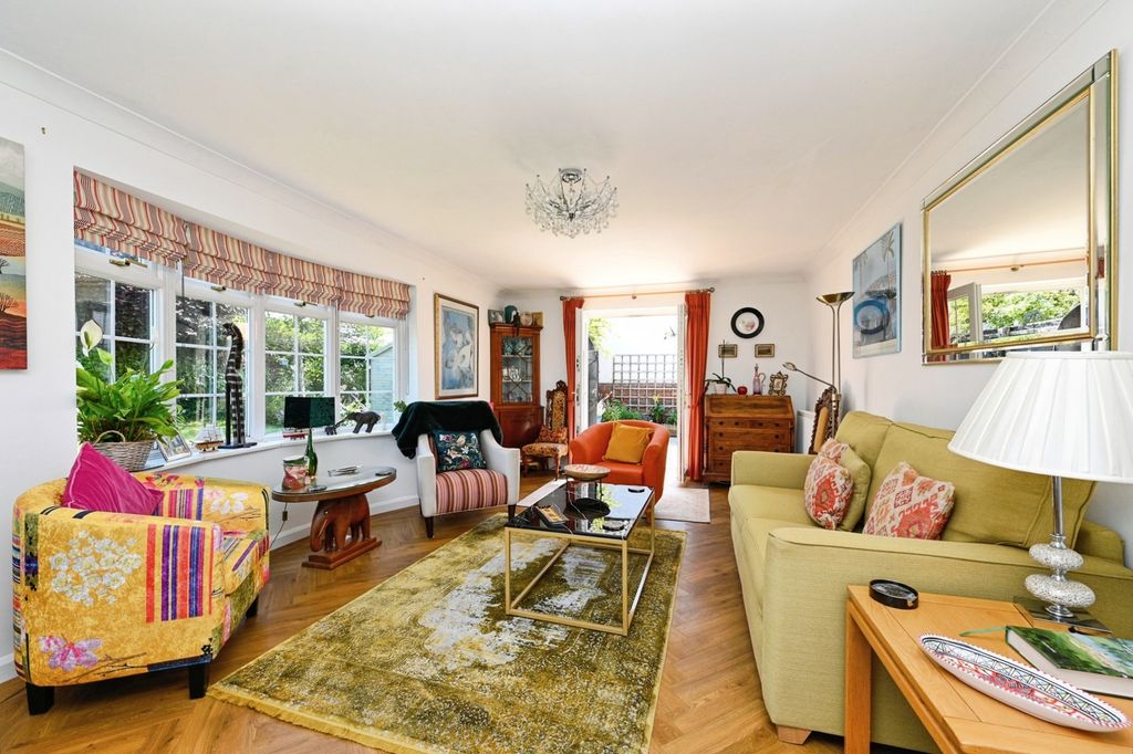 Property photo 2 of 22 Pbox-Img.Jpg