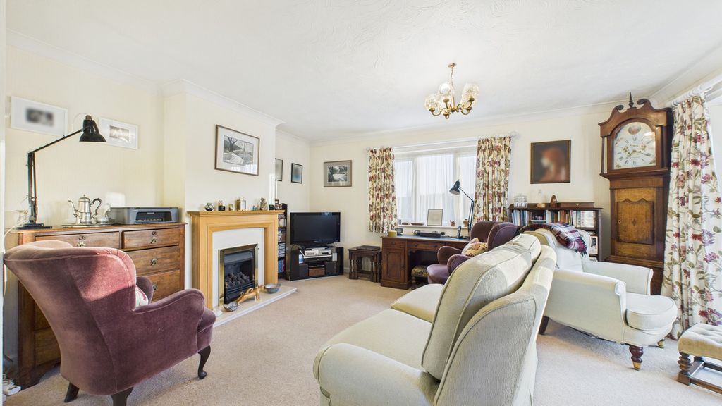 Property photo 3 of 23