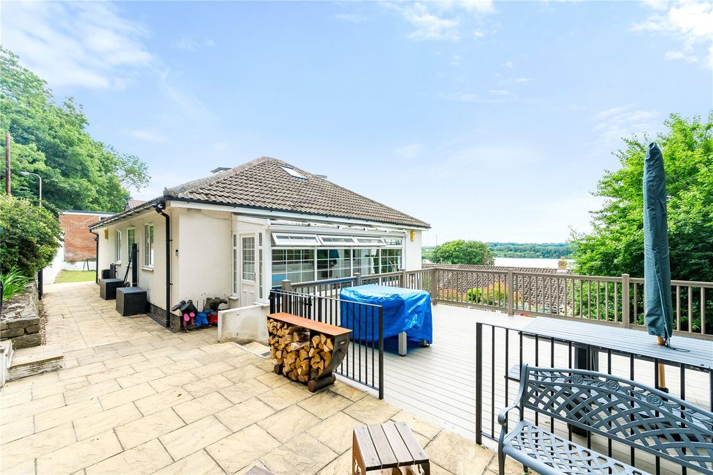 Property photo 2 of 33 Picture No. 25
