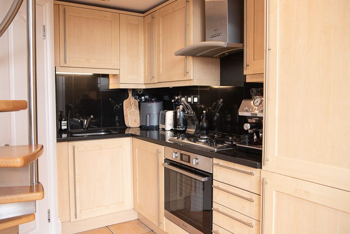 Property photo 3 of 9