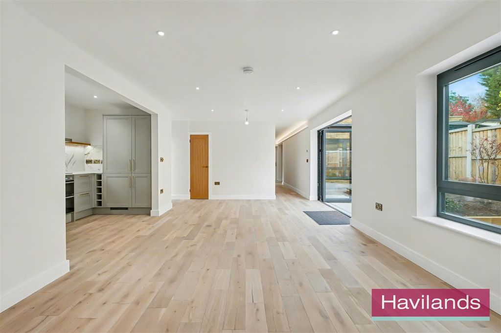 Property photo 2 of 29 Beechdale-20.Jpg