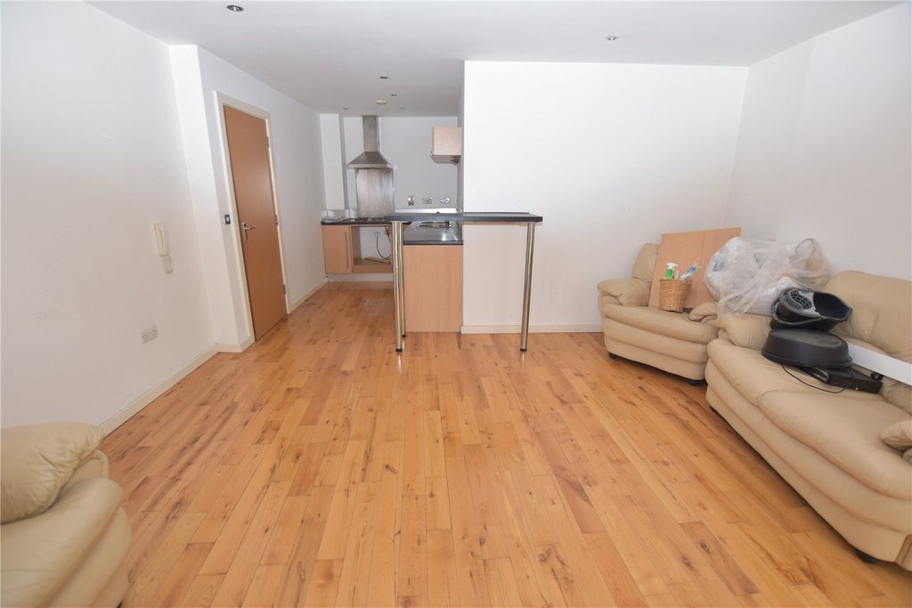 Property photo 2 of 7 Picture No. 06