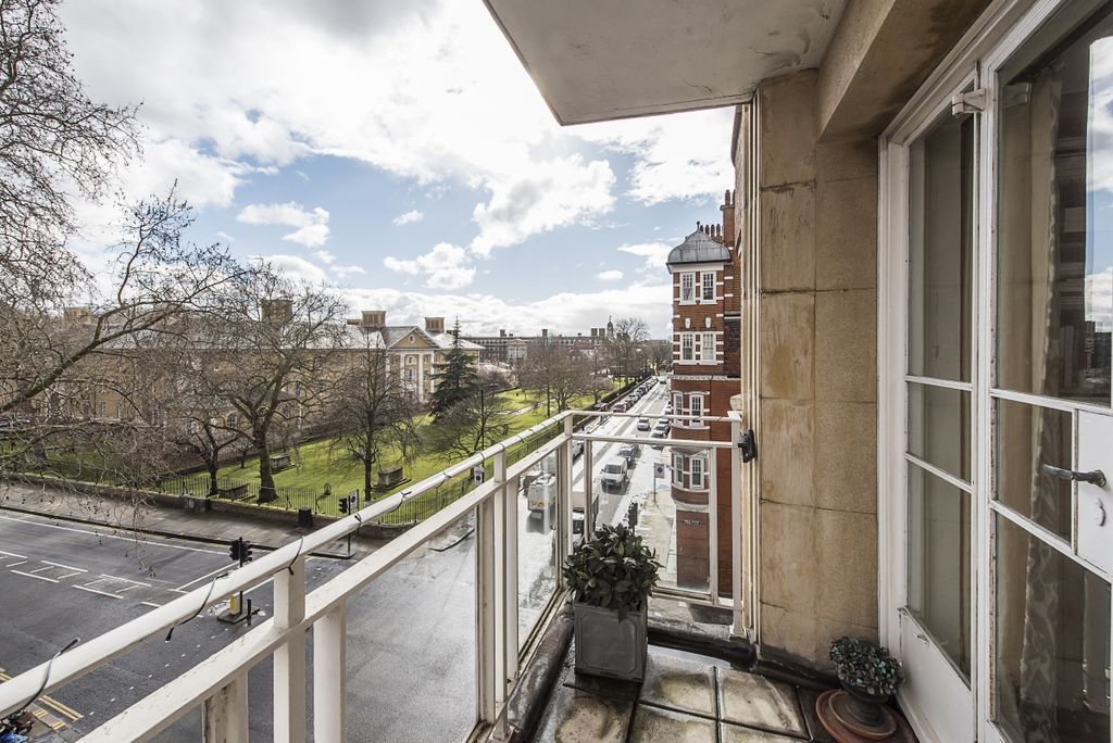 Property photo 2 of 16 Balcony