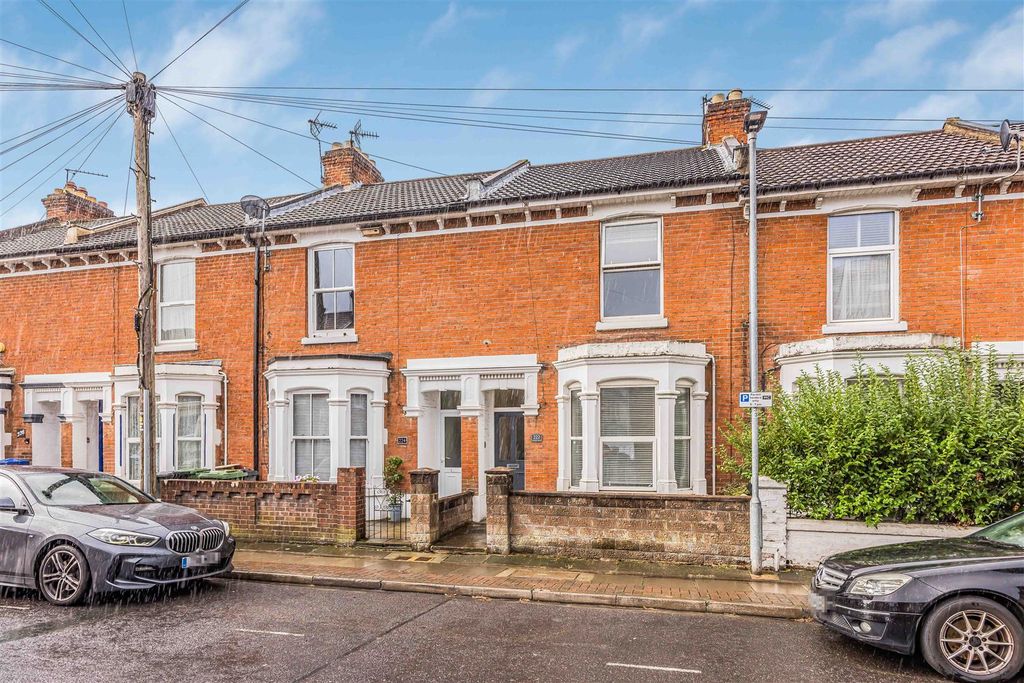 Property photo 1 of 31 222 Fawcett Road, Southsea-Small-Porticomarketing-