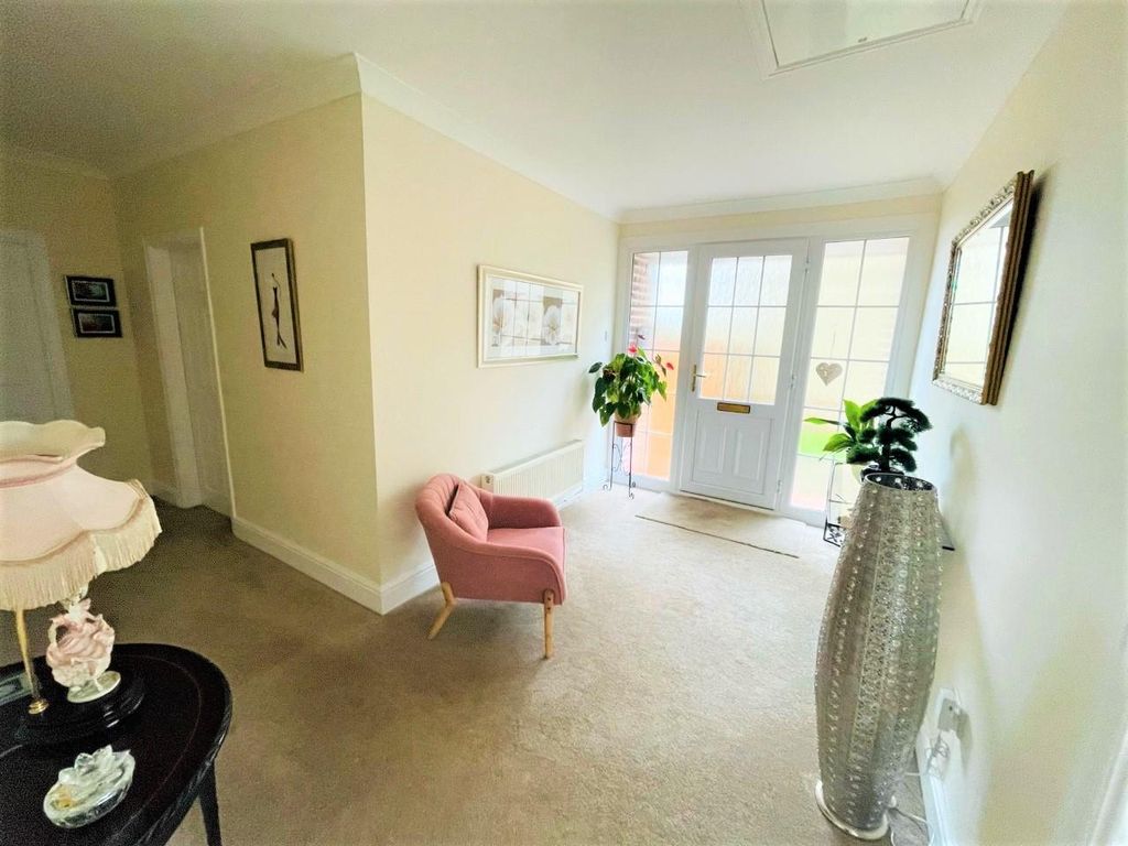 Property photo 3 of 21