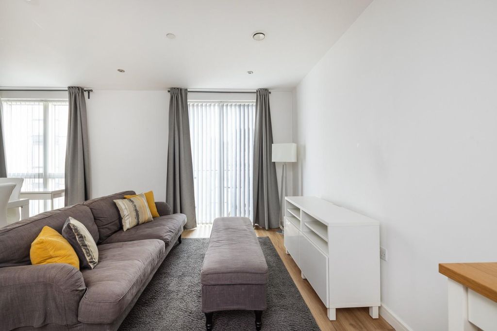 Property photo 1 of 24 Char0014.Jpg