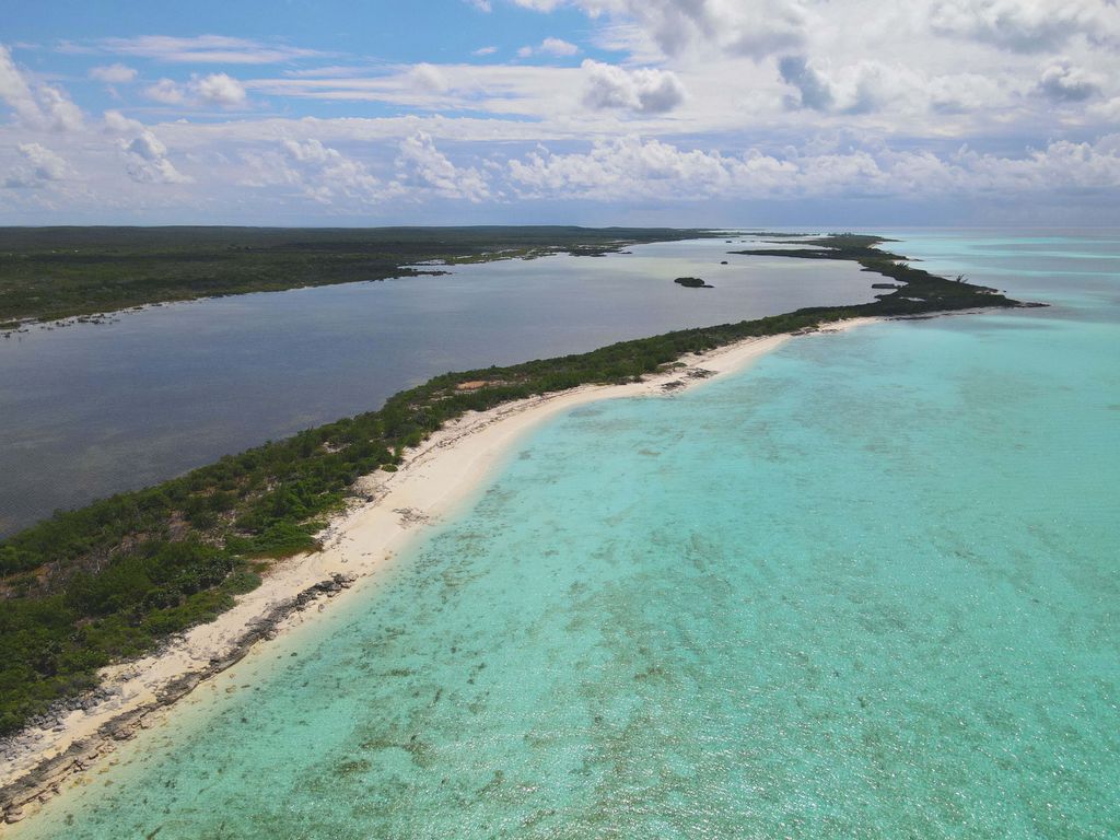 Property photo 2 of 45