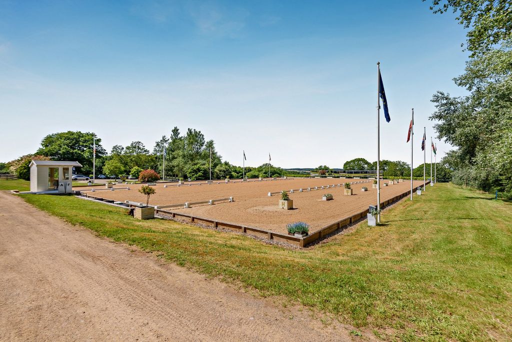 Additional image 20 of 5 bed equestrian for saleChurt Road, Churt, Farnham, Surrey GU10