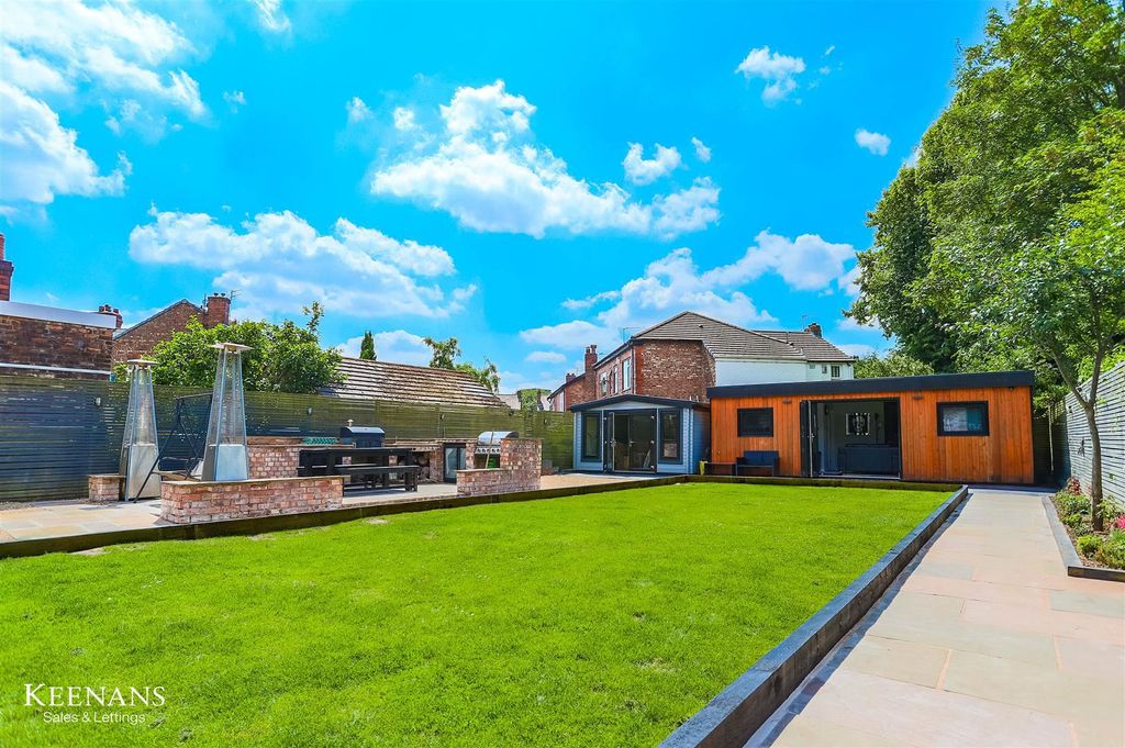 Property photo 2 of 51 Zf0I8Ysyq0Ua2E-A2Rzyea.Jpg