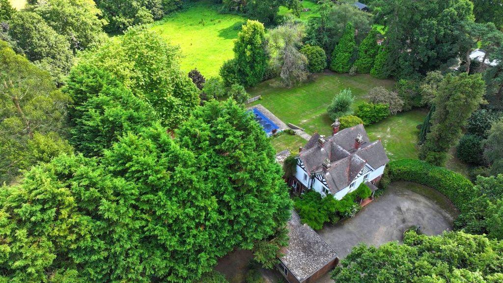 Property photo 1 of 39 Picture No. 27