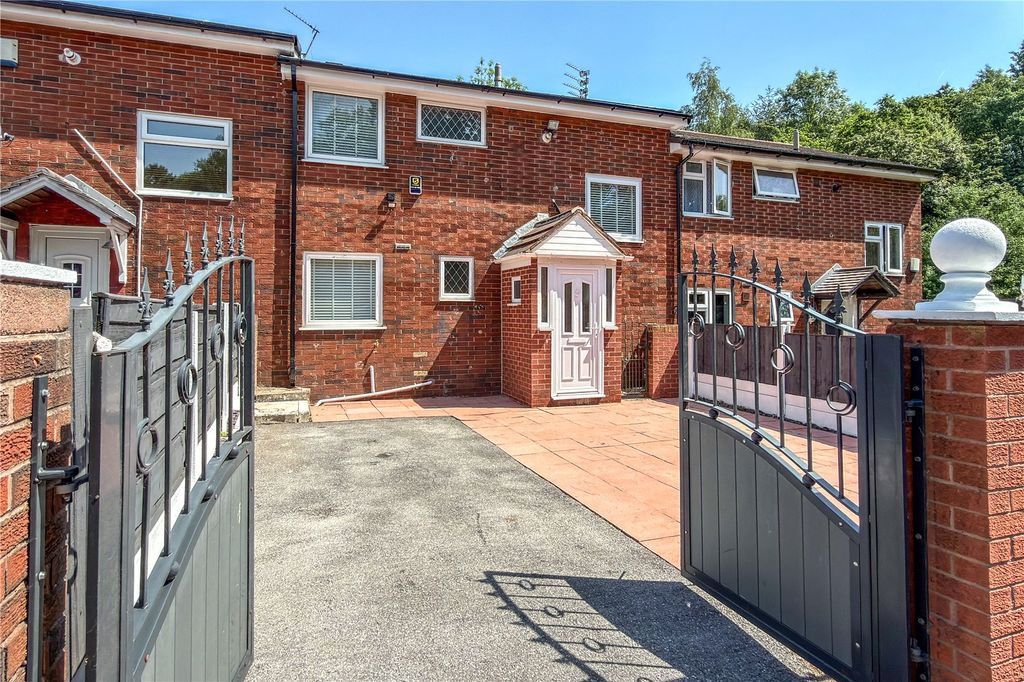 Property photo 1 of 16 External