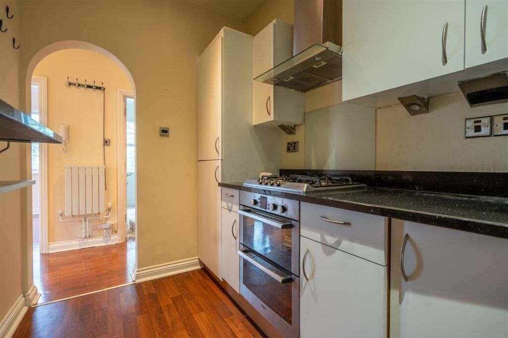 Property photo 3 of 13