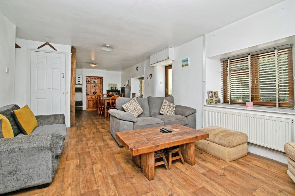 Property photo 3 of 48 Lounge/Dining Room