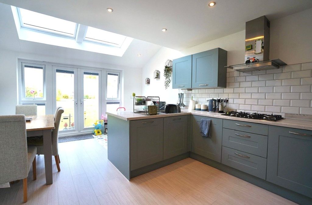 Property photo 3 of 17 Kitchen/Diner