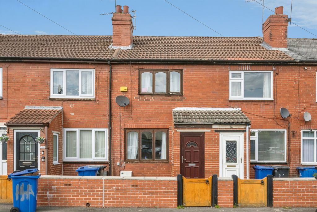 Property photo 1 of 12