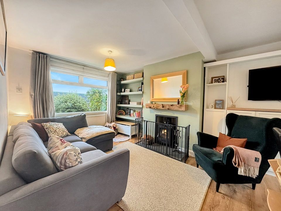 Property photo 2 of 23