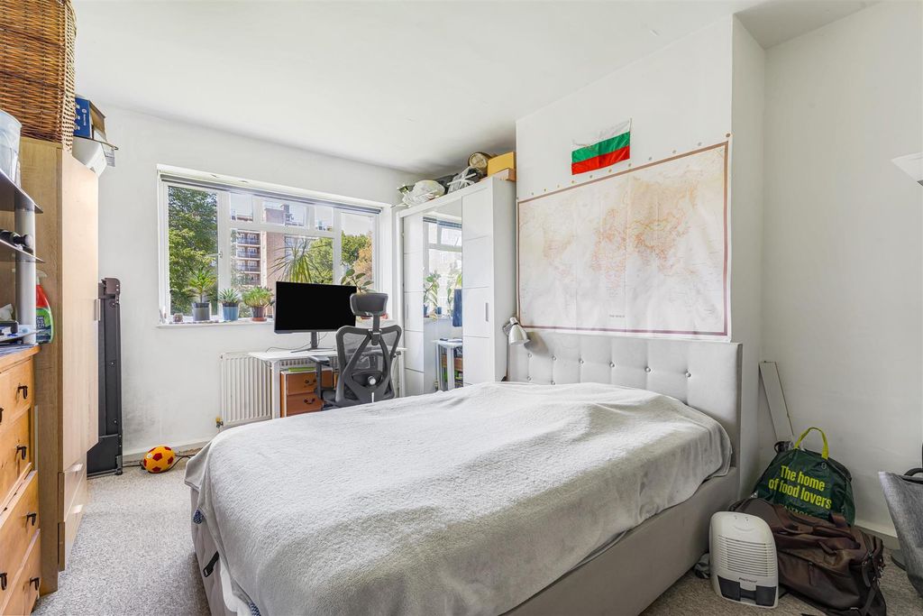 Property photo 3 of 7 Mnh00235.Jpg